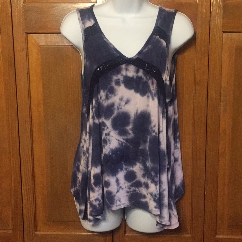 Tie dyed assymetrical sleeveless shirt